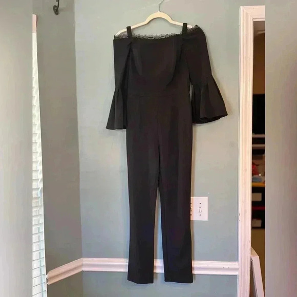 Adrianna Papell Off the shoulder black jumpsuit size 2 - Picture 1 of 8